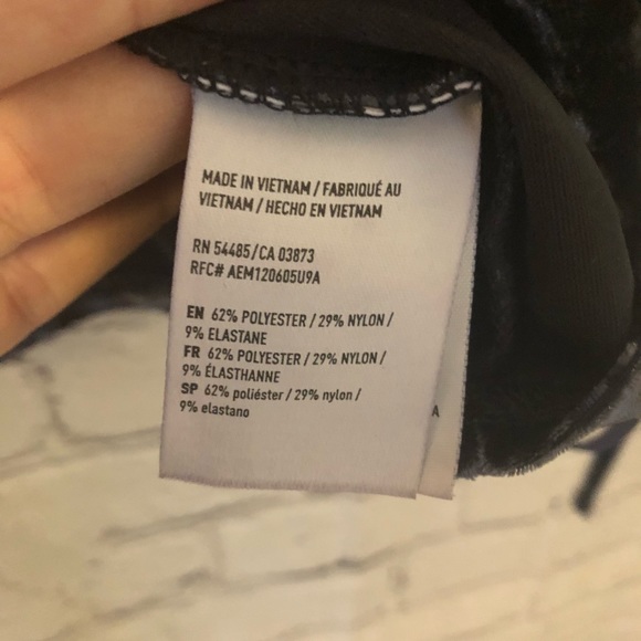 ❤️ American Eagle Off Shoulder Crop Velvet Top - Picture 7 of 7